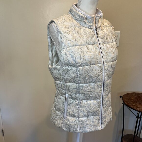 White House Black Market Jacquard Paisley Puffer Vest, Size Medium - Picture 3 of 14